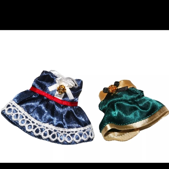 EPOCH SYLVANIAN FAMILIES #6021 CALICO CRITTERS DRESSES green, blue ❆ ❆  QTY 2 - Picture 3 of 3